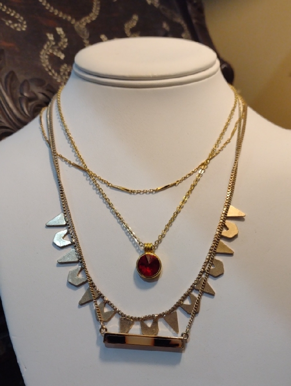 Vintage And Modern Gold Necklaces Set with Red Gem Pendant For Layering